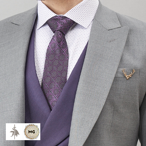 The Incredible Man Peak Collar Three Piece Suit